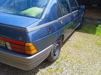 Usata Alfa Romeo 75 110 CV (80 kW) 1989 Blu Berlina