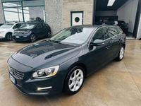 Usata Volvo V60 Momentum 136 CV (100 kW) 2014 Grigio Station wagon