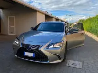 Usata Lexus ES300 178 CV (130 kW) 2020 Argento Berlina
