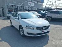 Usata Volvo V60 Business Edition 115 CV (84 kW) 2014 Bianco Station wagon