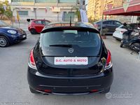 Usata Lancia Ypsilon Gold 95 CV (69 kW) 2016 Nero Utilitaria