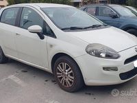 Usata Fiat Grande Punto 77 CV (56 kW) 2012 Bianco Utilitaria
