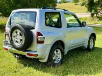 Usata Mitsubishi Pajero 99 CV (72 kW) 2001 Argento SUV