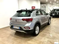 Begagnad VW T-Roc Life 150 HK (110 kW) 2023 Grå SUV
