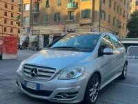 Usata Mercedes B180 109 CV (80 kW) 2009 Grigio Monovolume