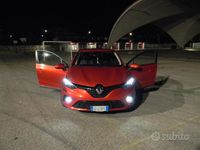 Usata Renault Clio V Intens 101 CV (74 kW) 2021 Rosso Utilitaria