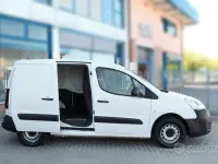 Usata Citroën Berlingo 90 CV (66 kW) 2016 Bianco Monovolume