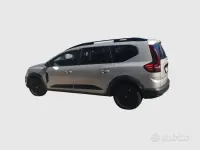 Usata Dacia Jogger Extreme 101 CV (74 kW) 2023 Grigio Monovolume