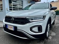 Usata VW T-Roc Life 110 CV (80 kW) 2023 Bianco SUV