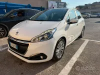 Usata Peugeot 208 82 CV (60 kW) 2018 Utilitaria