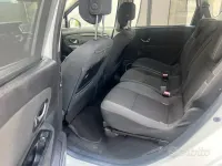 Usata Renault Scénic Dynamique 130 CV (95 kW) 2011 Bianco Monovolume