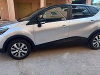 Usata Renault Captur 90 CV (66 kW) 2015 Grigio SUV