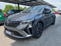 Nuova Renault Clio V Techno 101 CV (74 kW) 2025 Grigio scuro Berlina