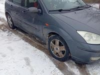 Begagnad Ford Focus 100 HK (73 kW) 2005 Blå Sedan