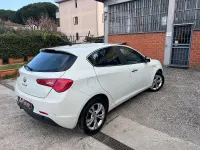 Usata Alfa Romeo Giulietta Business 105 CV (77 kW) 2013 Bianco Utilitaria