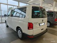 Begagnad VW Caravelle Trendline 110 HK (80 kW) 2023 Vit Van