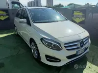 Usata Mercedes B180 Premium 109 CV (80 kW) 2016 Bianco Utilitaria