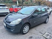 Usata Renault Clio II Dynamique 75 CV (55 kW) 2006 Grigio Berlina