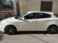 Usata Alfa Romeo Giulietta Distinctive 105 CV (77 kW) 2011 Bianco Berlina