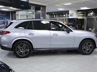 Usata Mercedes GLC300 Advanced 197 CV (144 kW) 2023 Argento hightech SUV