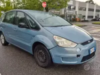 Usata Ford S-MAX S 140 CV (102 kW) 2009 Blu Monovolume