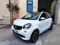 Begagnad Smart ForFour Passion 2016 Vit Halvkombi