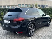 Usata Porsche Cayenne Platinum Edition 245 CV (180 kW) 2012 Nero SUV