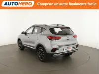 Usata MG ZS Luxury 111 CV (81 kW) 2024 Argento SUV