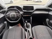 Begagnad Peugeot 208 Allure 75 HK (55 kW) 2022 Gul Halvkombi