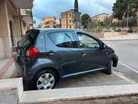 Usata Toyota Aygo 68 CV (50 kW) 2008 Grigio Utilitaria