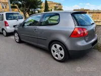 Usata VW Golf V 140 CV (102 kW) 2005 Verde Utilitaria