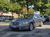 Usata Jaguar XF Premium Luxury 207 CV (152 kW) 2009 Argento Berlina