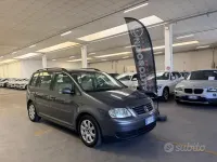 Usata VW Touran Trendline 105 CV (77 kW) 2004 Grigio Monovolume