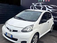 Usata Toyota Aygo Connect Style 67 CV (49 kW) 2012 Bianco Utilitaria