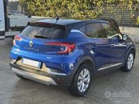 Second-hand Renault Captur Intens 160 CP (117 kW) 2022 Albastru SUV