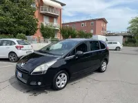 Usata Peugeot 5008 Premium 111 CV (81 kW) 2012 Nero Monovolume