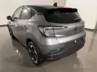 Usata Renault Captur Techno 120 CV (88 kW) 2025 Grigio SUV