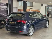 Usata Fiat Tipo Easy 120 CV (88 kW) 2018 Bluazzurro Berlina