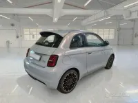 Usata Fiat 500e Icon 42 kW (58 CV) 2022 Bluazzurro Berlina