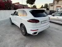 Usata Porsche Cayenne 250 CV (183 kW) 2015 Bianco SUV