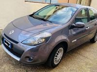 Usata Renault Clio III Dynamique 75 CV (55 kW) 2010 Grigio Berlina