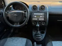 Usata Ford Fiesta 68 CV (50 kW) 2005 Utilitaria