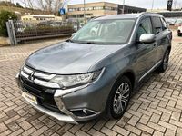 Usata Mitsubishi Outlander Instyle 150 CV (110 kW) 2015 Argento SUV