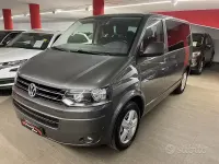 Usata VW Caravelle 180 CV (132 kW) 2014 Grigio Furgone