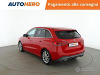 Usata Mercedes B180 115 CV (84 kW) 2019 Rosso Monovolume