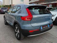 Usata Volvo XC40 Momentum 163 CV (119 kW) 2022 Blu/azzurro SUV
