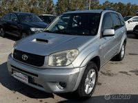 Usata Toyota RAV4 115 CV (84 kW) 2004 Grigio SUV