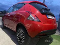Usata Lancia Ypsilon 85 CV (62 kW) 2015 Rosso Utilitaria