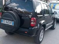 Usado Jeep Cherokee 177 CV (130 kW) 2008 Negro SUV