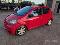 Usata Toyota Aygo 69 CV (50 kW) 2010 Rosso Utilitaria